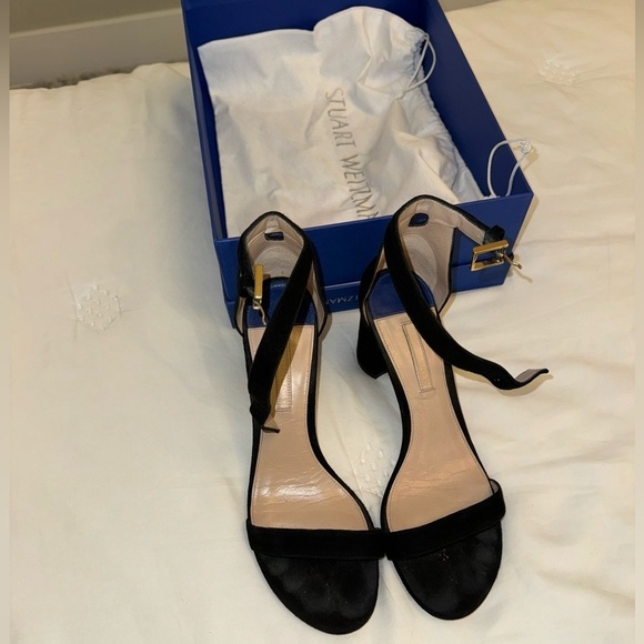 Stuart Weitzman black suede heels size 8 - Picture 11 of 12